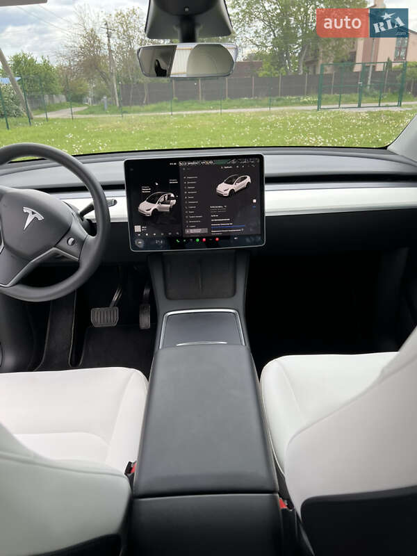 Внедорожник / Кроссовер Tesla Model Y 2022 в Полтаве