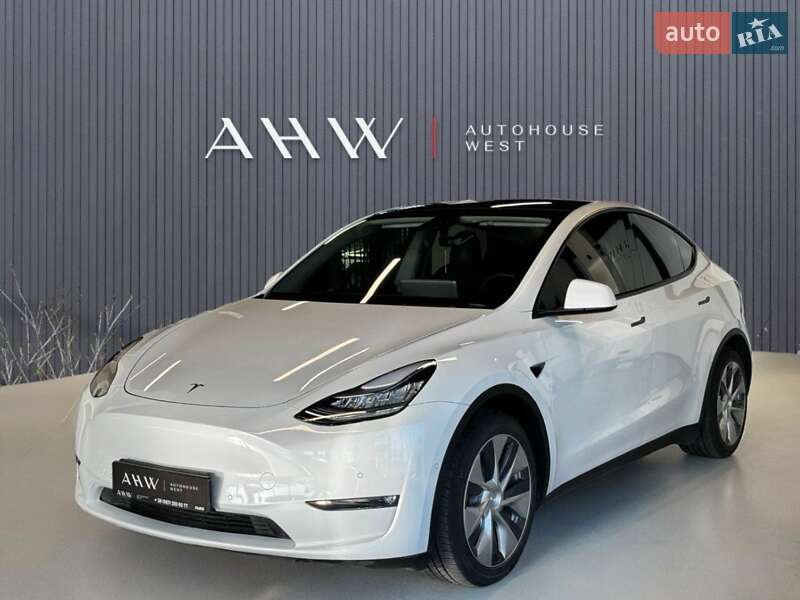Tesla Model Y 2020
