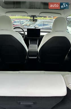 Внедорожник / Кроссовер Tesla Model Y 2021 в 