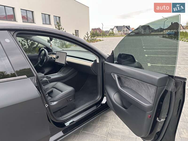 Внедорожник / Кроссовер Tesla Model Y 2022 в Луцке фото 31 Внедорожник / Кроссовер Tesla Model Y 2022 в Луцке