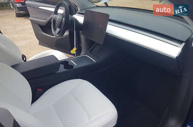 Позашляховик / Кросовер Tesla Model Y 2023 в 