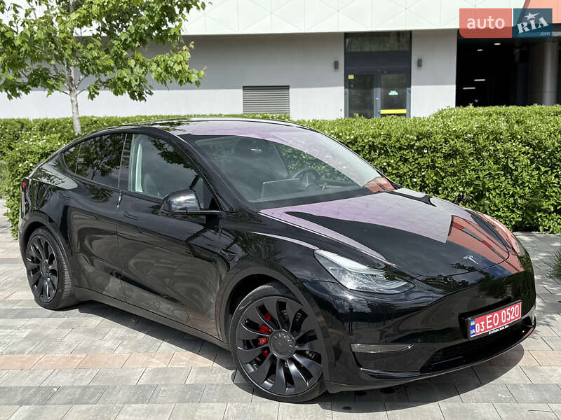 Внедорожник / Кроссовер Tesla Model Y 2023 в Киеве