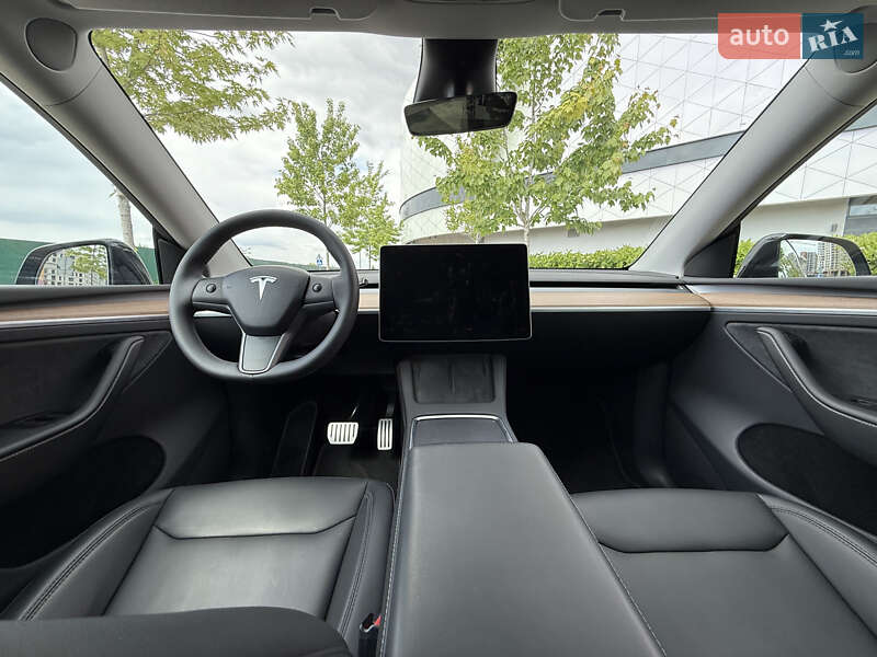 Внедорожник / Кроссовер Tesla Model Y 2023 в Киеве