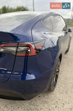 Внедорожник / Кроссовер Tesla Model Y 2022 в 