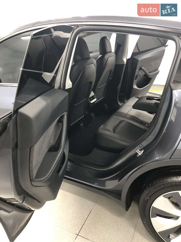 Внедорожник / Кроссовер Tesla Model Y 2020 в Ивано-Франковске
