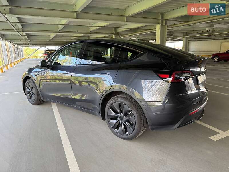 Внедорожник / Кроссовер Tesla Model Y 2024 в Киеве