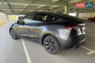 Позашляховик / Кросовер Tesla Model Y 2024 в 