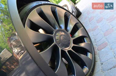 Внедорожник / Кроссовер Tesla Model Y 2024 в 