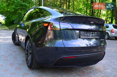 Внедорожник / Кроссовер Tesla Model Y 2024 в 