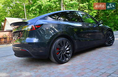 Внедорожник / Кроссовер Tesla Model Y 2024 в 