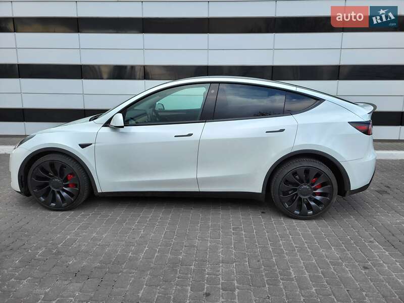 Tesla Model Y 2022