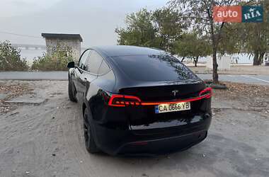 Позашляховик / Кросовер Tesla Model Y 2021 в 