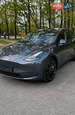 Позашляховик / Кросовер Tesla Model Y 2022 в 