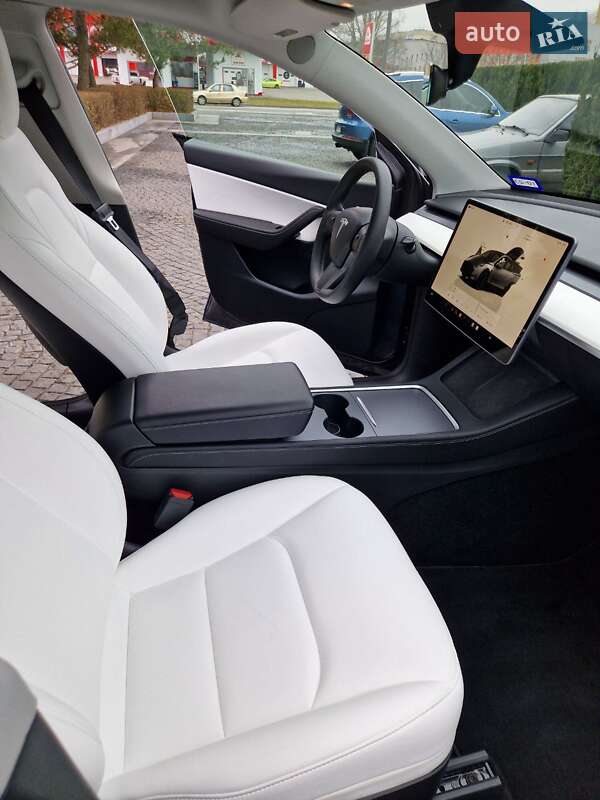 Внедорожник / Кроссовер Tesla Model Y 2022 в Днепре