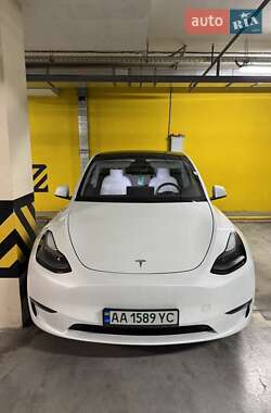 Внедорожник / Кроссовер Tesla Model Y 2021 в 
