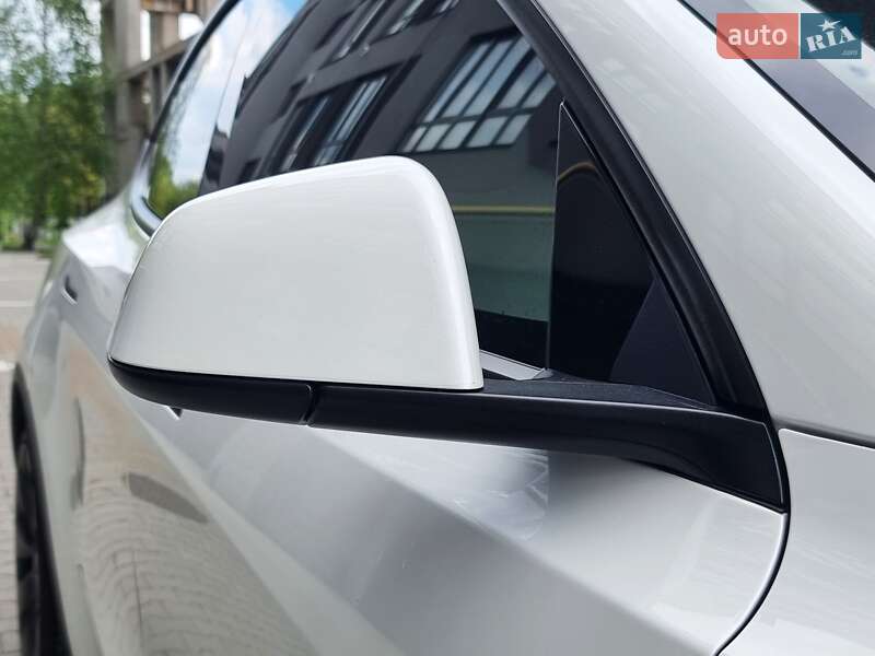Позашляховик / Кросовер Tesla Model Y 2021 в Хмельницькому