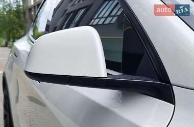 Позашляховик / Кросовер Tesla Model Y 2021 в 