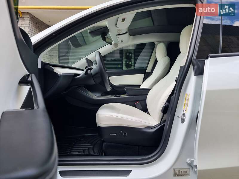 Позашляховик / Кросовер Tesla Model Y 2021 в Хмельницькому