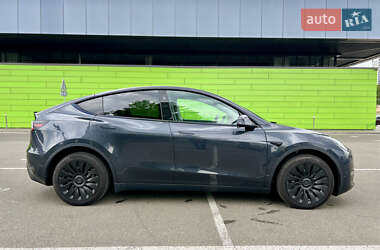 Позашляховик / Кросовер Tesla Model Y 2024 в 