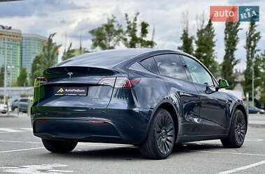 Позашляховик / Кросовер Tesla Model Y 2024 в 