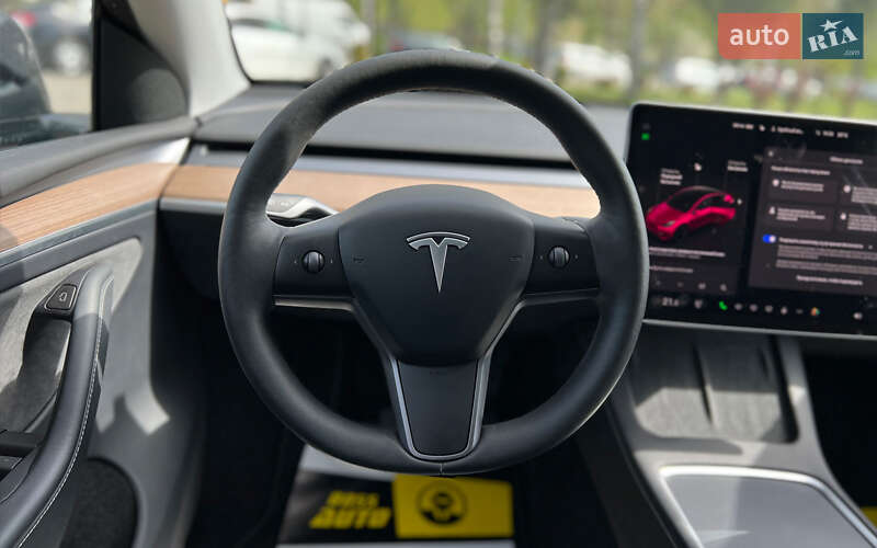 Позашляховик / Кросовер Tesla Model Y 2023 в Львові
