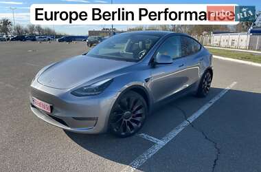 Внедорожник / Кроссовер Tesla Model Y 2023 в Киеве