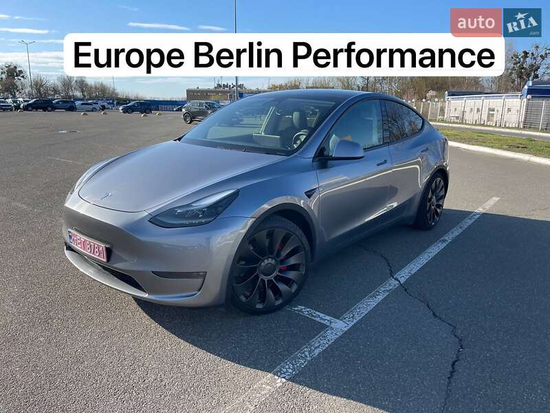 Внедорожник / Кроссовер Tesla Model Y 2023 в 