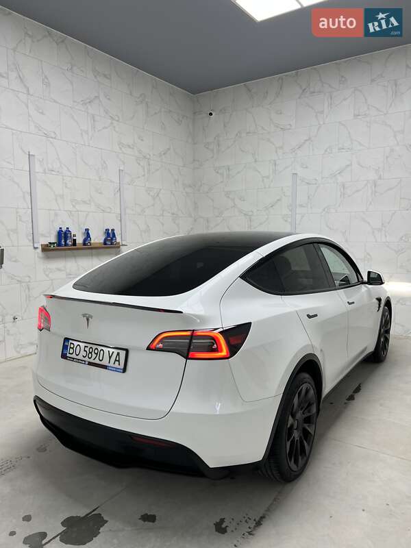 Внедорожник / Кроссовер Tesla Model Y 2024 в Могилев-Подольске