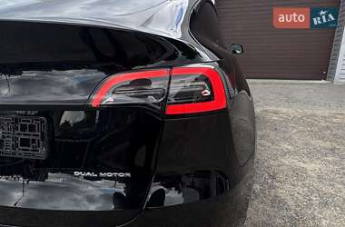Позашляховик / Кросовер Tesla Model Y 2022 в 
