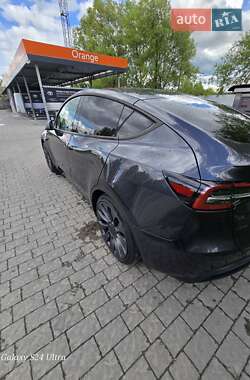 Внедорожник / Кроссовер Tesla Model Y 2024 в 