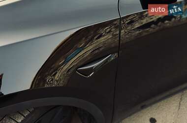Внедорожник / Кроссовер Tesla Model Y 2022 в 