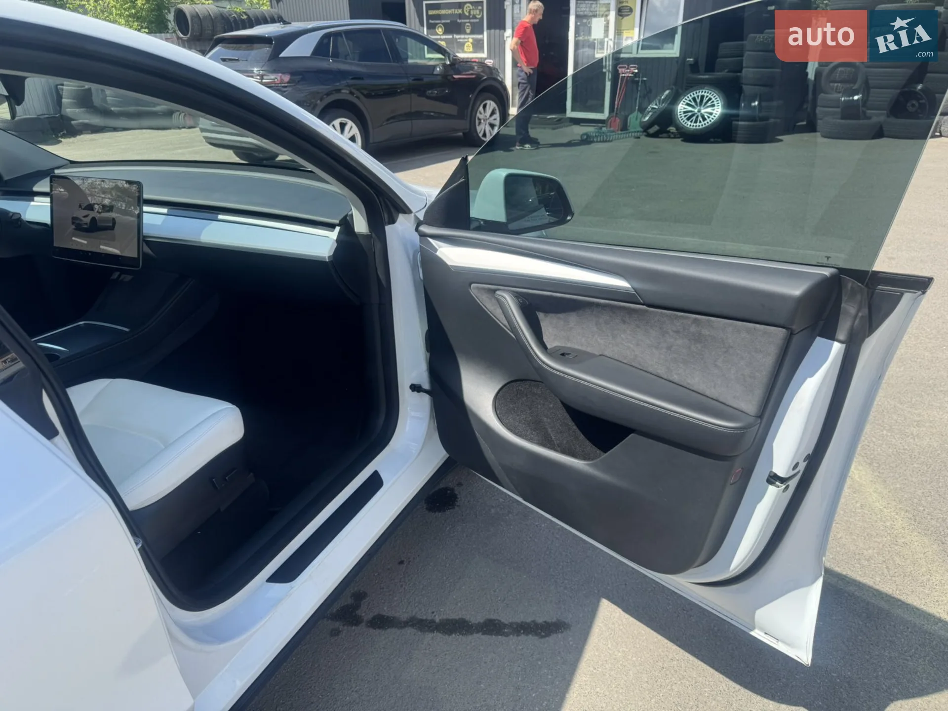 2022 Tesla Model Y - мініатюра 9