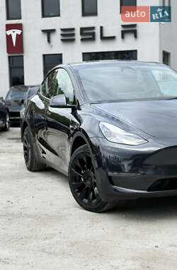 Внедорожник / Кроссовер Tesla Model Y 2024 в 