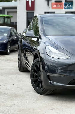 Внедорожник / Кроссовер Tesla Model Y 2024 в 