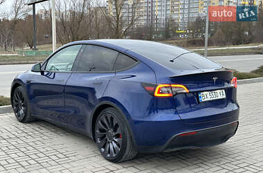 Внедорожник / Кроссовер Tesla Model Y 2021 в 