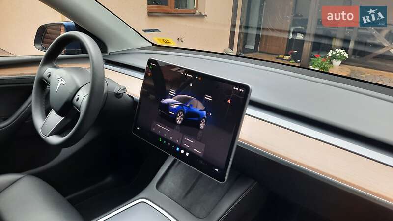 Внедорожник / Кроссовер Tesla Model Y 2023 в Ивано-Франковске