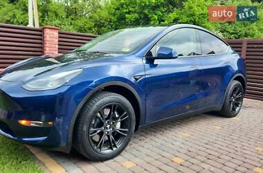Внедорожник / Кроссовер Tesla Model Y 2023 в 