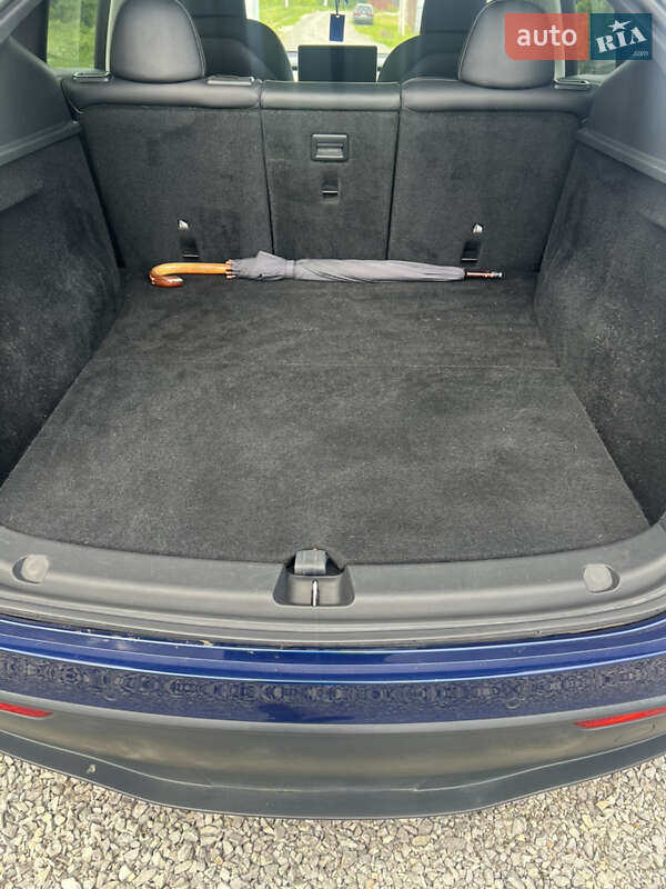 Внедорожник / Кроссовер Tesla Model Y 2022 в Ужгороде