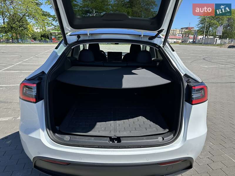 Внедорожник / Кроссовер Tesla Model Y 2022 в Киеве