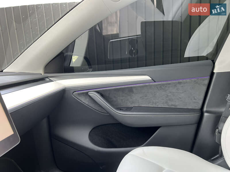 Внедорожник / Кроссовер Tesla Model Y 2024 в Цумани