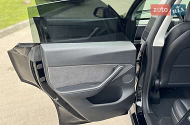 Внедорожник / Кроссовер Tesla Model Y 2022 в 