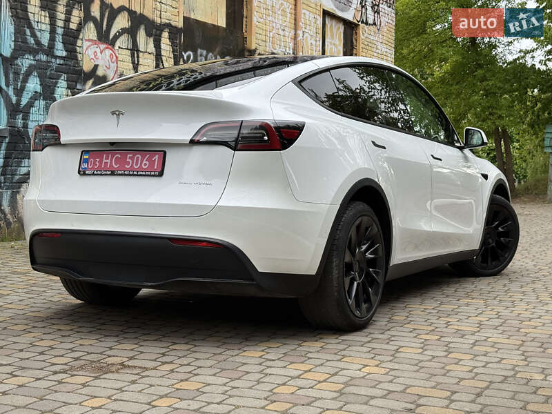 Внедорожник / Кроссовер Tesla Model Y 2021 в Луцке