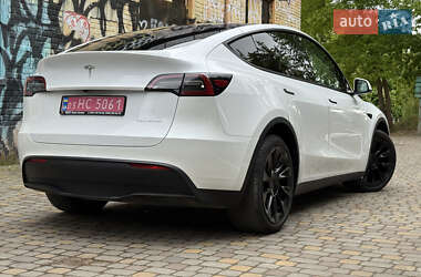 Внедорожник / Кроссовер Tesla Model Y 2021 в 