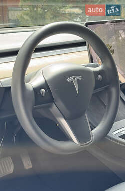 Внедорожник / Кроссовер Tesla Model Y 2021 в 