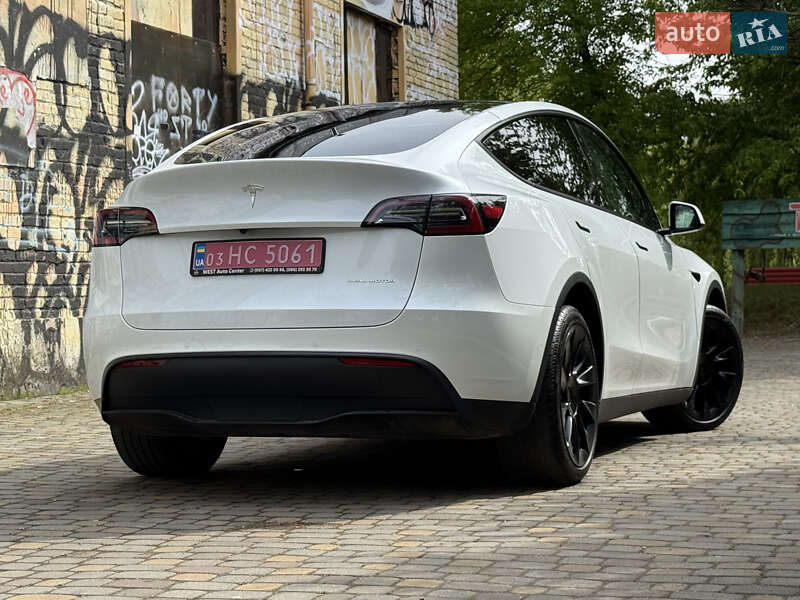 Внедорожник / Кроссовер Tesla Model Y 2021 в Луцке