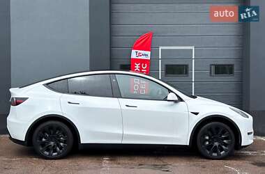 Внедорожник / Кроссовер Tesla Model Y 2024 в 