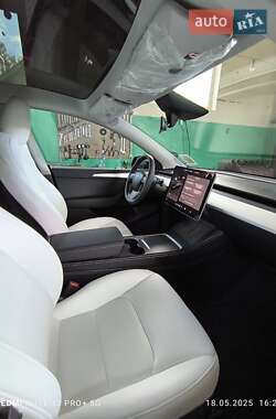 Внедорожник / Кроссовер Tesla Model Y 2024 в 
