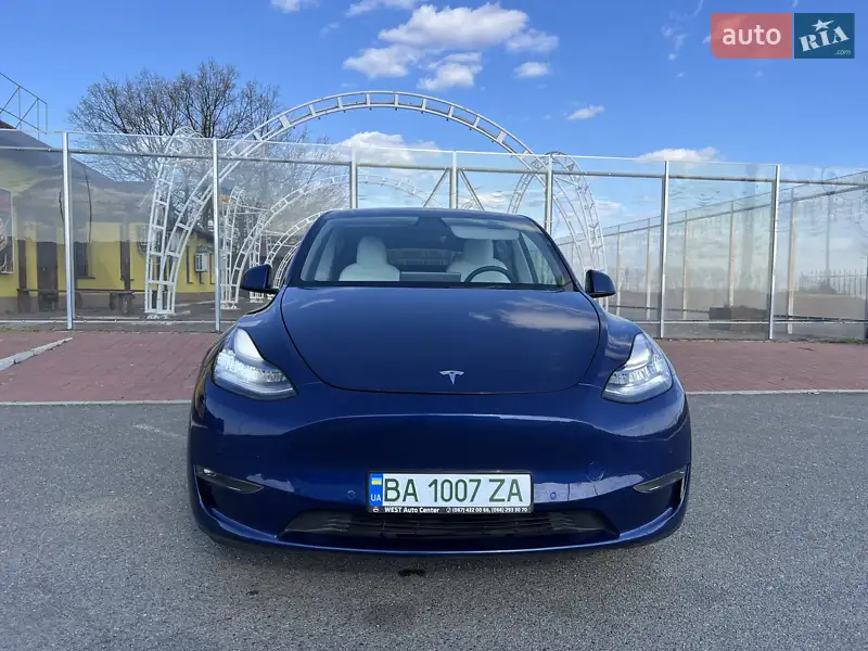 Tesla Model Y 2021