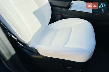 Внедорожник / Кроссовер Tesla Model Y 2021 в 