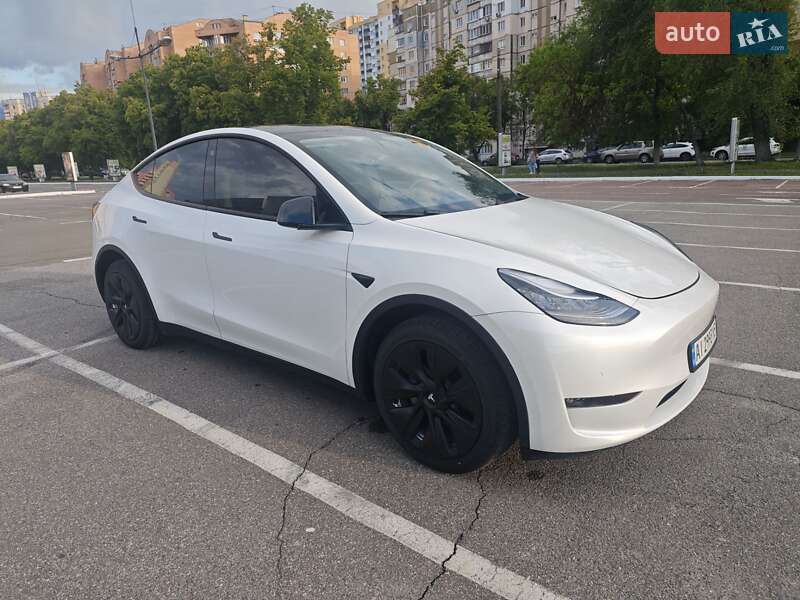 Внедорожник / Кроссовер Tesla Model Y 2022 в Киеве